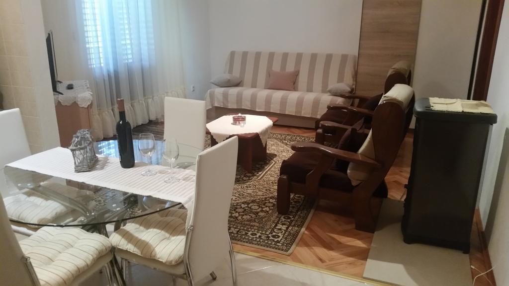 Apartment B&K Raslina المظهر الخارجي الصورة