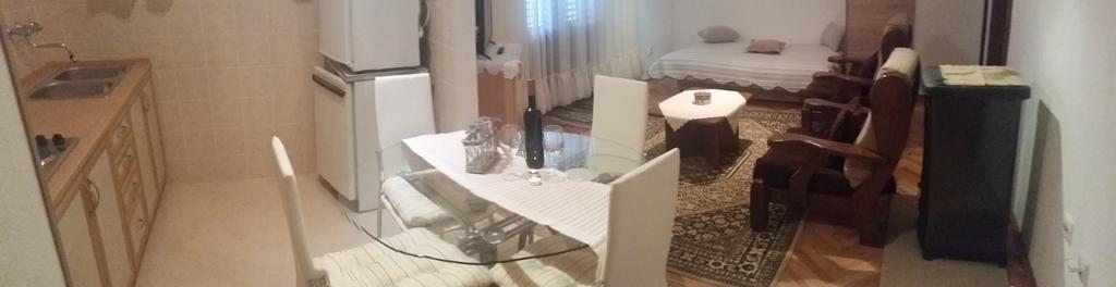 Apartment B&K Raslina المظهر الخارجي الصورة