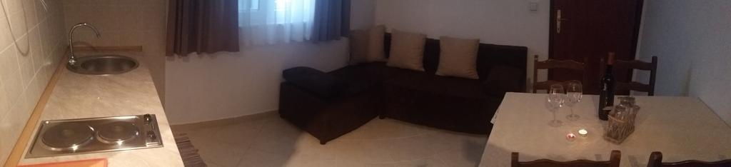 Apartment B&K Raslina المظهر الخارجي الصورة
